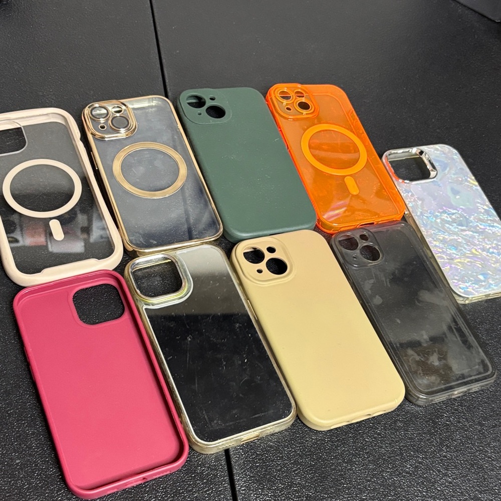 iPhone 15 Bundle Phone Cases